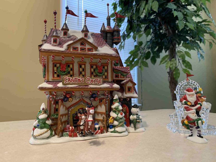 Department 56 North Pole Series Santas Castle