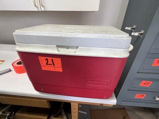 Rubbermaid Cooler Drink Dispenser - Bunting Online Auctions